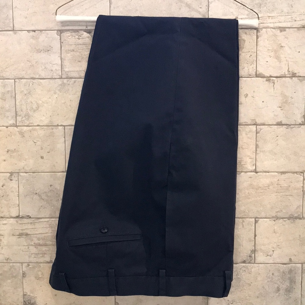 Men’s Brooks Brothers chino navy flat front pants